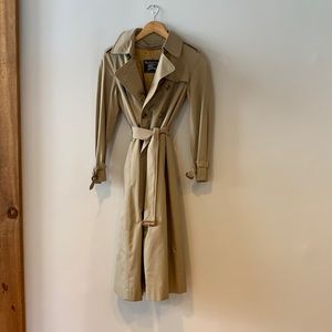 Burberry Trench Coat 100% Wool